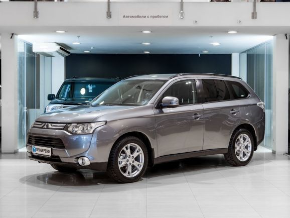 Mitsubishi Outlander, Вариатор, 2012 фото 3