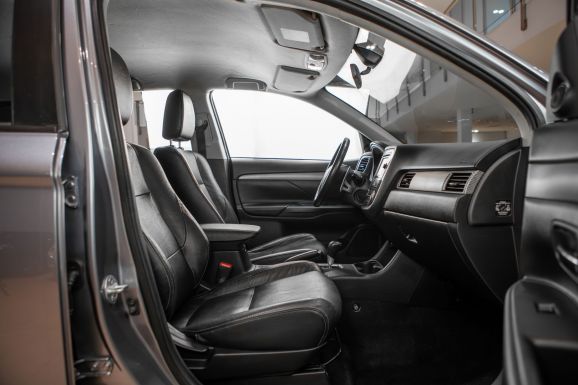 Mitsubishi Outlander, Вариатор, 2012 фото 15