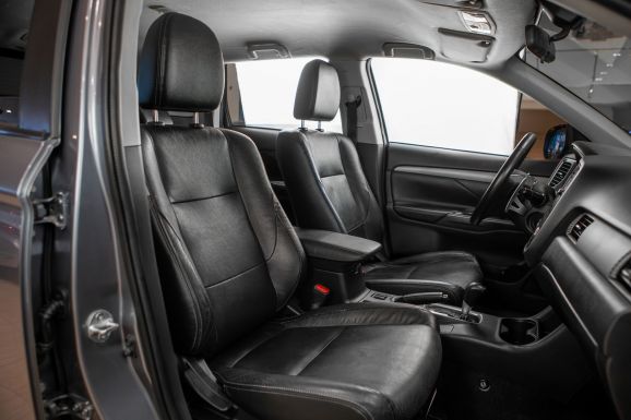 Mitsubishi Outlander, Вариатор, 2012 фото 16