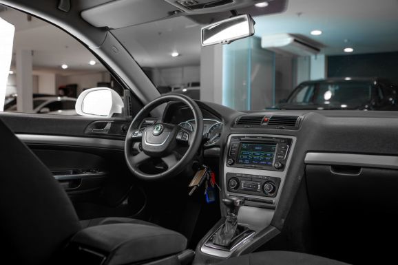 Skoda Octavia, АТ, 2012 фото 7