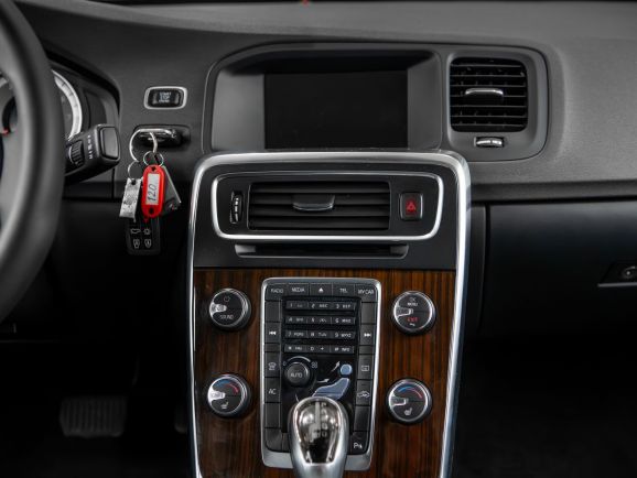 Volvo S60, Робот, 2012 фото 12