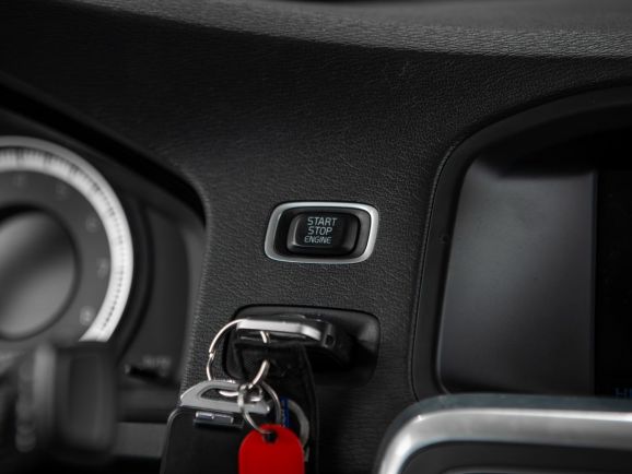 Volvo S60, АТ, 2012 фото 16