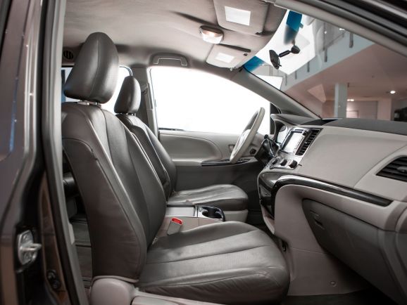 Toyota Sienna, АТ, 2012 фото 16