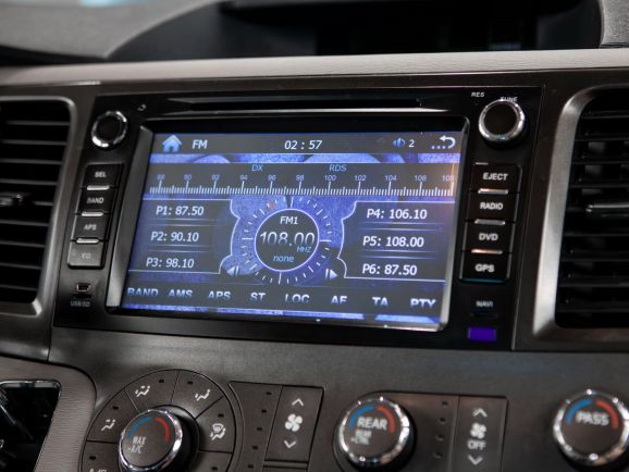 Toyota Sienna, АТ, 2012 фото 2