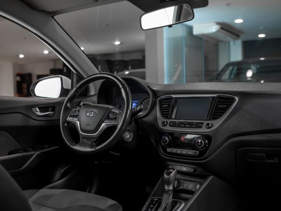 Hyundai Solaris, АТ, 2018 фото 7