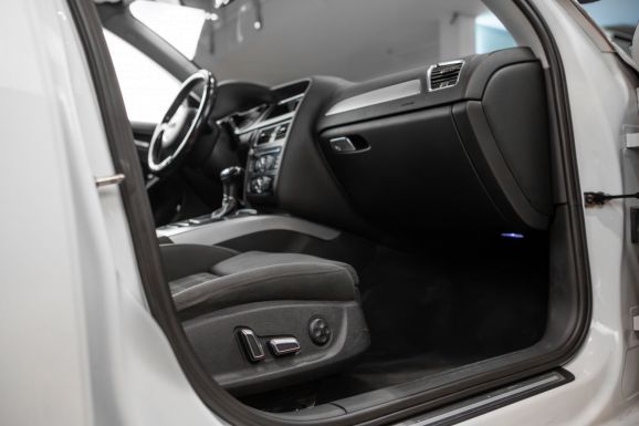 Audi A4, Вариатор, 2012 фото 14