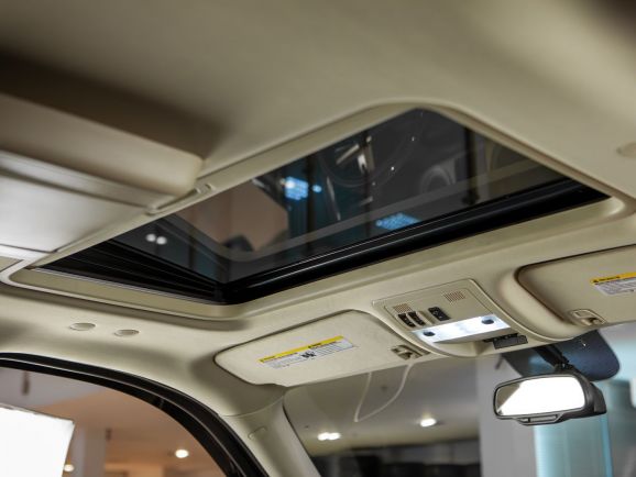 Cadillac Escalade, АТ, 2011 фото 8