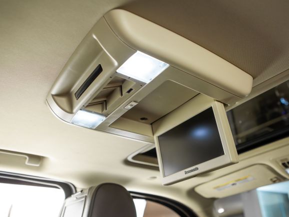 Cadillac Escalade, АТ, 2011 фото 11