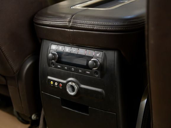 Cadillac Escalade, АТ, 2011 фото 12