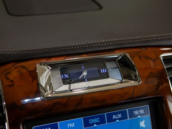 Cadillac Escalade, АТ, 2011 фото 20