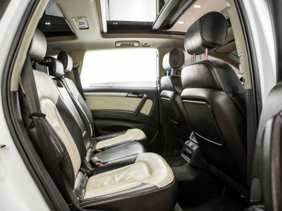 Audi Q7, АТ, 2010 фото 8