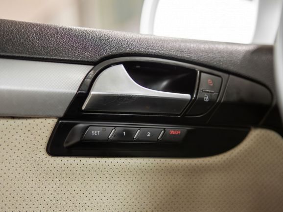 Audi Q7, АТ, 2010 фото 13