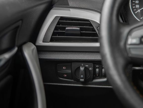 BMW 1 серия, АТ, 2012 фото 9