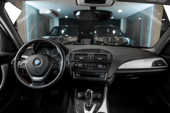 BMW 1 серия, АТ, 2012 фото 10