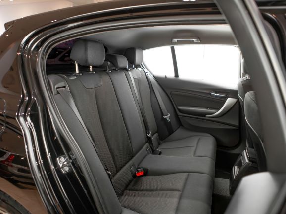 BMW 1 серия, АТ, 2012 фото 2