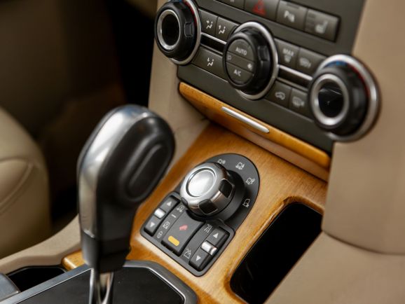 Land Rover Discovery, АТ, 2011 фото 17