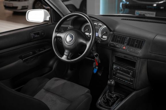 Volkswagen Golf, МТ, 2002 фото 9