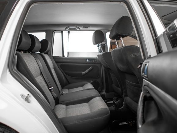 Volkswagen Golf, МТ, 2002 фото 2