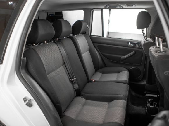 Volkswagen Golf, МТ, 2002 фото 1