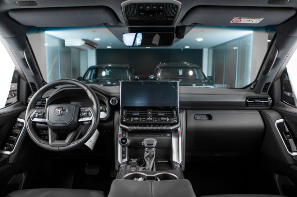 Toyota Land Cruiser, АТ, 2023 фото 24