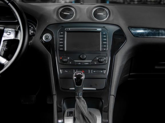 Ford Mondeo, Робот, 2012 фото 11