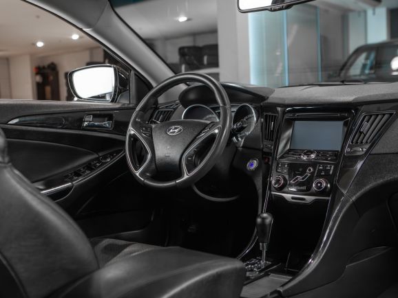 Hyundai Sonata, АТ, 2010 фото 7