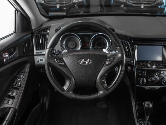 Hyundai Sonata, АТ, 2010 фото 12