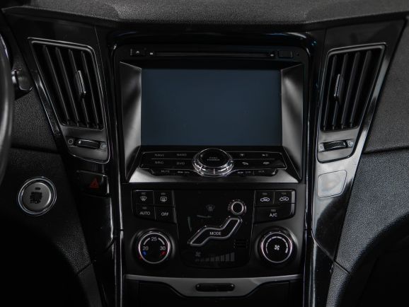 Hyundai Sonata, АТ, 2010 фото 13