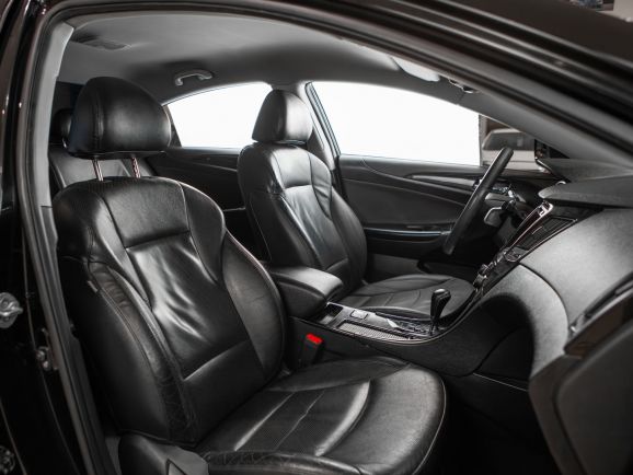 Hyundai Sonata, АТ, 2010 фото 2