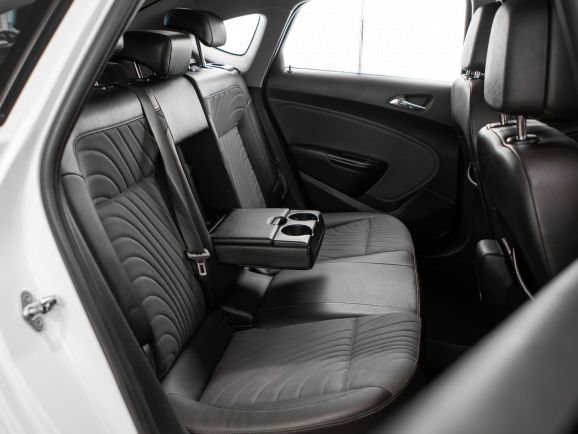 Opel Astra, АТ, 2013 фото 2