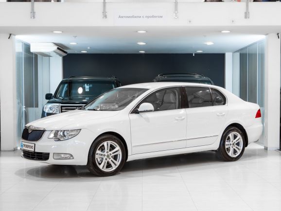 Skoda Superb, Робот, 2010 фото 3