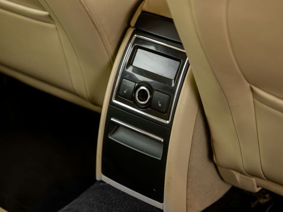 Skoda Superb, Робот, 2010 фото 8