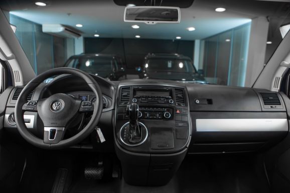 Volkswagen Multivan, Робот, 2011 фото 9