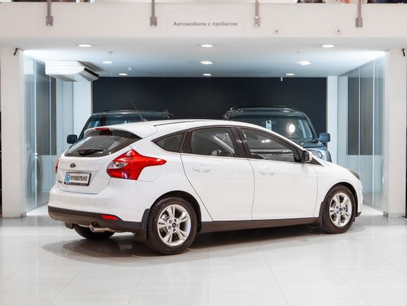 Ford Focus, Робот, 2011 фото 4