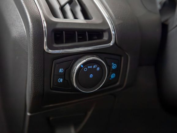 Ford Focus, Робот, 2011 фото 8