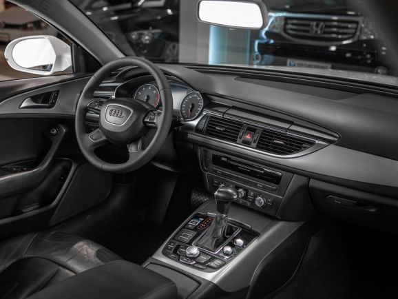 Audi A6, Вариатор, 2014 фото 13