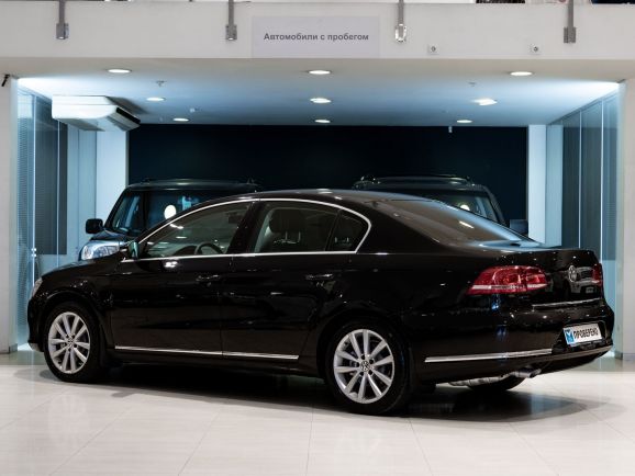 Volkswagen Passat, Робот, 2011 фото 6