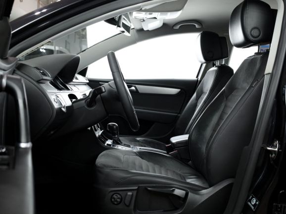 Volkswagen Passat, Робот, 2011 фото 12