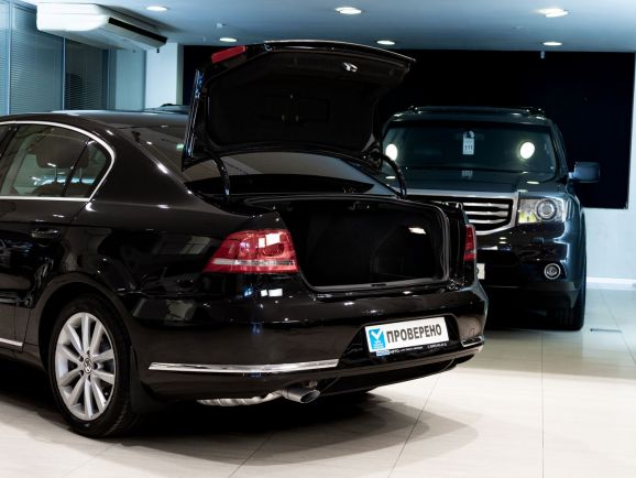 Volkswagen Passat, Робот, 2011 фото 1