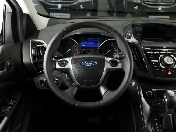 Ford Kuga, Робот, 2013 фото 9