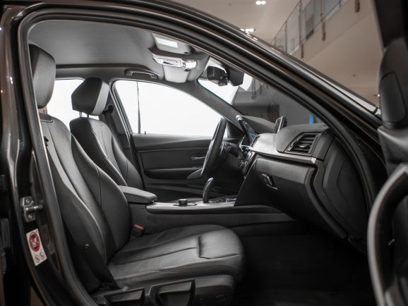 BMW 3 серия, АТ, 2015 фото 17