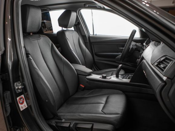 BMW 3 серия, АТ, 2015 фото 18