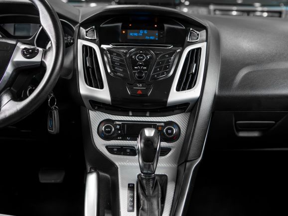 Ford Focus, Робот, 2012 фото 9