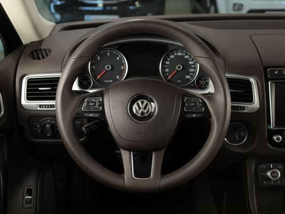 Volkswagen Touareg, АТ, 2015 фото 15