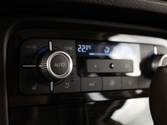 Volkswagen Touareg, АТ, 2015 фото 17