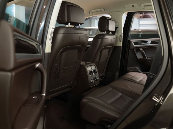 Volkswagen Touareg, АТ, 2015 фото 22