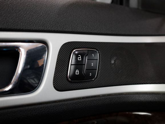 Ford Explorer, АТ, 2013 фото 10