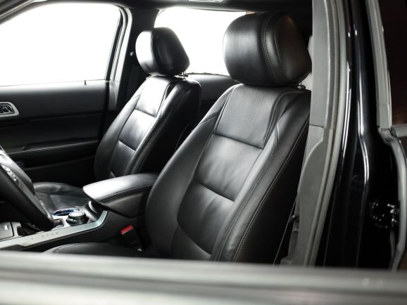 Ford Explorer, АТ, 2013 фото 11