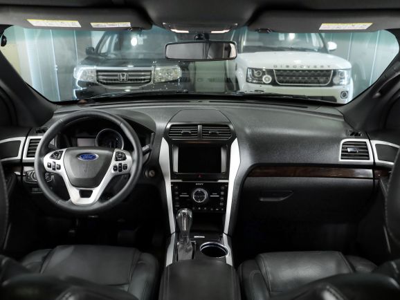 Ford Explorer, АТ, 2013 фото 20