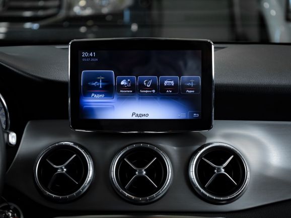 Mercedes-Benz CLA-класс, Робот, 2015 фото 15